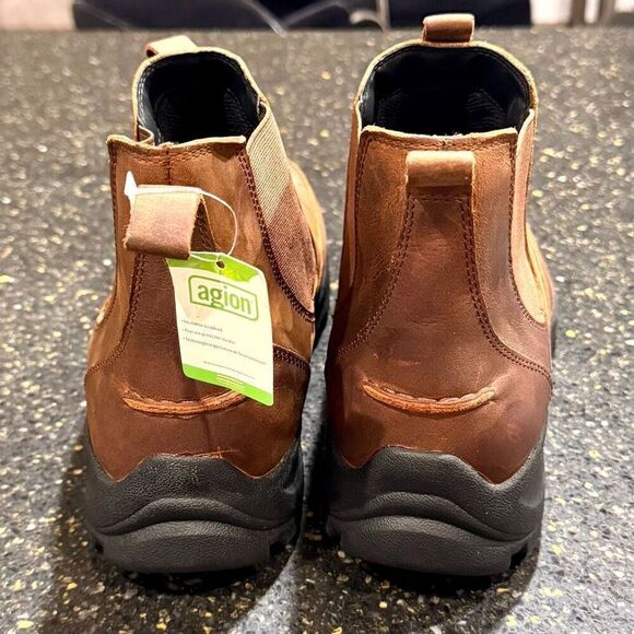 Lands End All Weather Brown oiled Leather Chelsea Boots. Size 11.5D. main image 7
